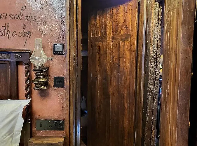 Homestay Hocus Pocus Tiny York