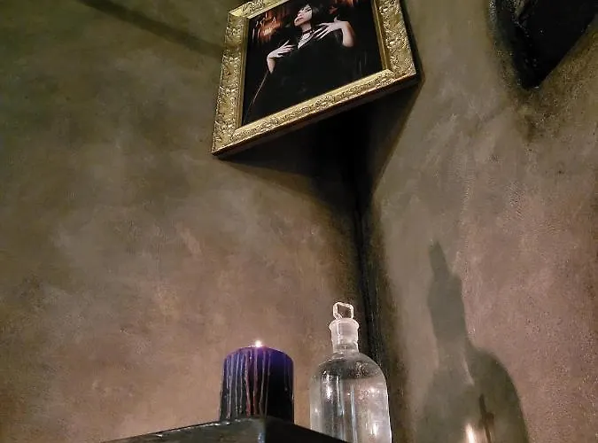 Hocus Pocus Tiny Holiday home